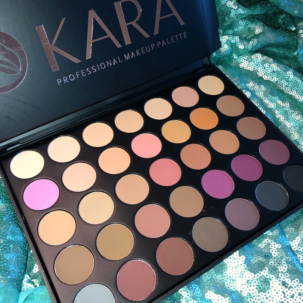 Kara eyeshadow Pallet 😱